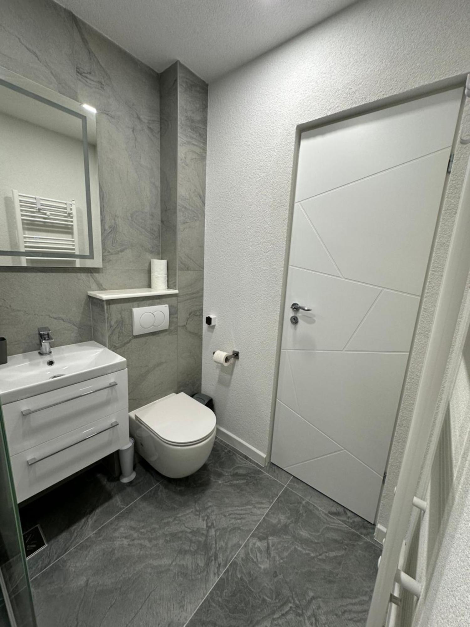 Apartament Ultra Central 3 Διαμέρισμα Χουνεντοάρα Εξωτερικό φωτογραφία